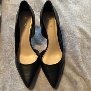 Like new Black Aldo size 11 heels 4”